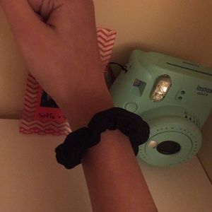 Cute mini scrunchie black